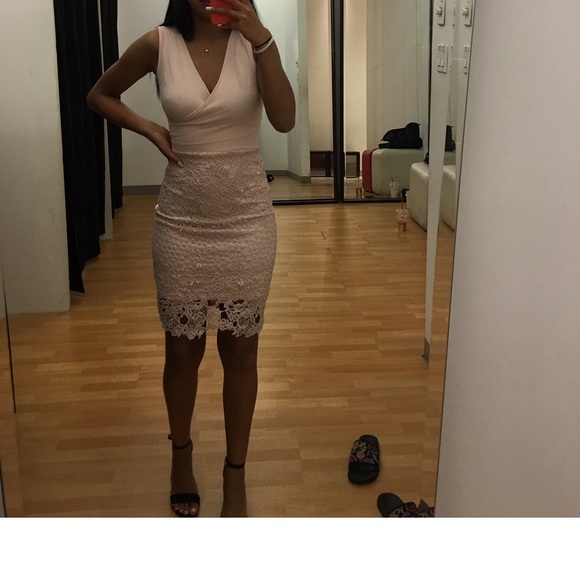 Lipsy London - Designer Pink Lace Detail Bodycon Dress - Picture 2 of 13